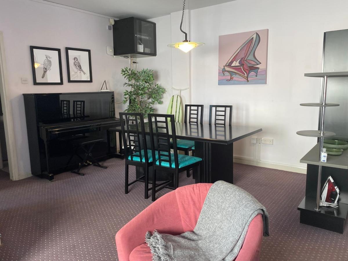 Private Room In A Shared Flat At Best Location Limassol Ngoại thất bức ảnh