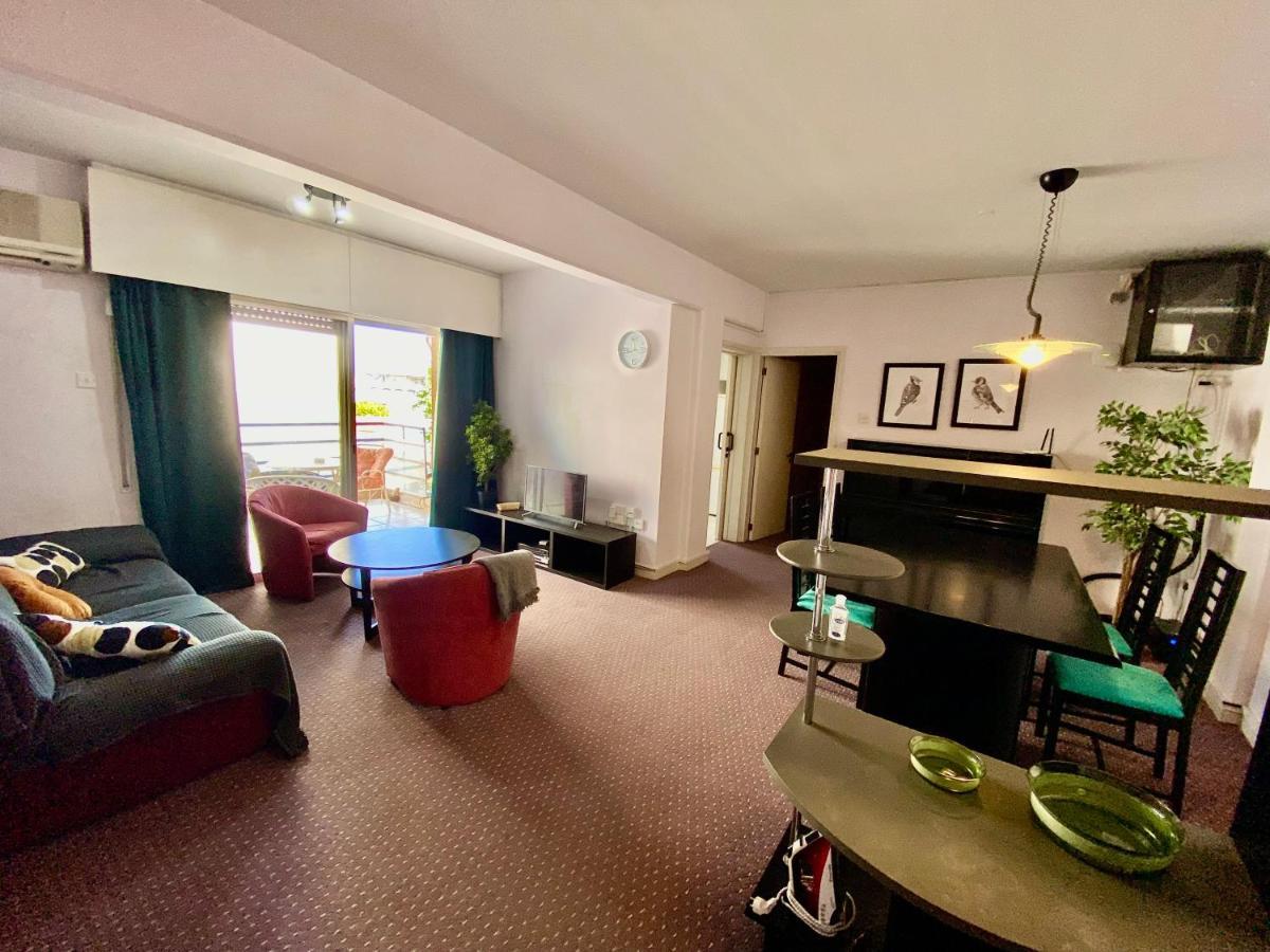 Private Room In A Shared Flat At Best Location Limassol Ngoại thất bức ảnh