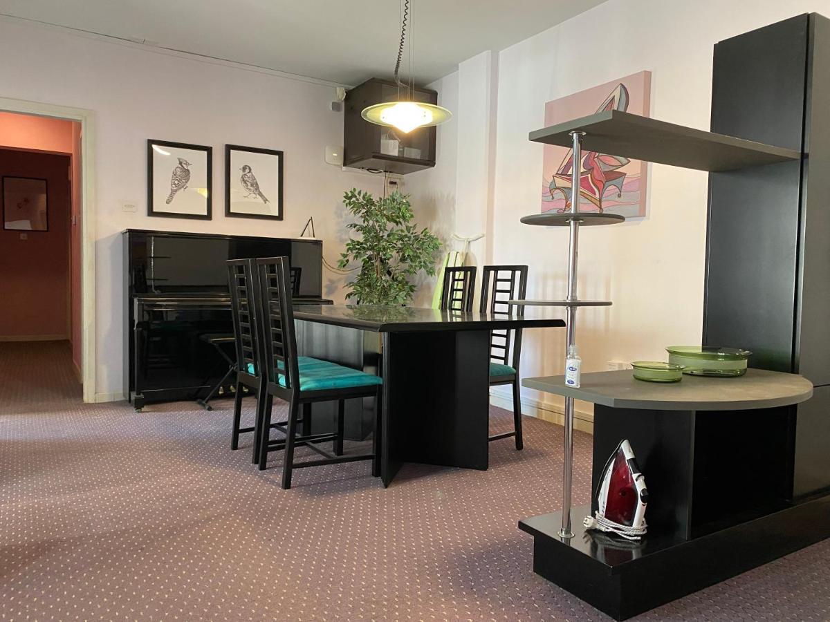 Private Room In A Shared Flat At Best Location Limassol Ngoại thất bức ảnh